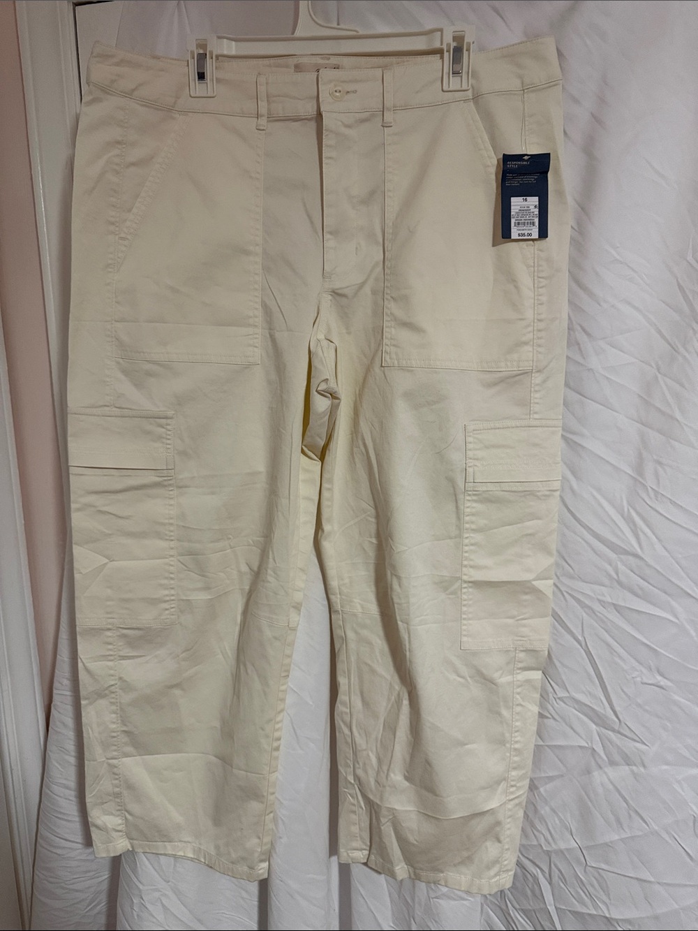 Universal Thread Cream Cargo Trousers